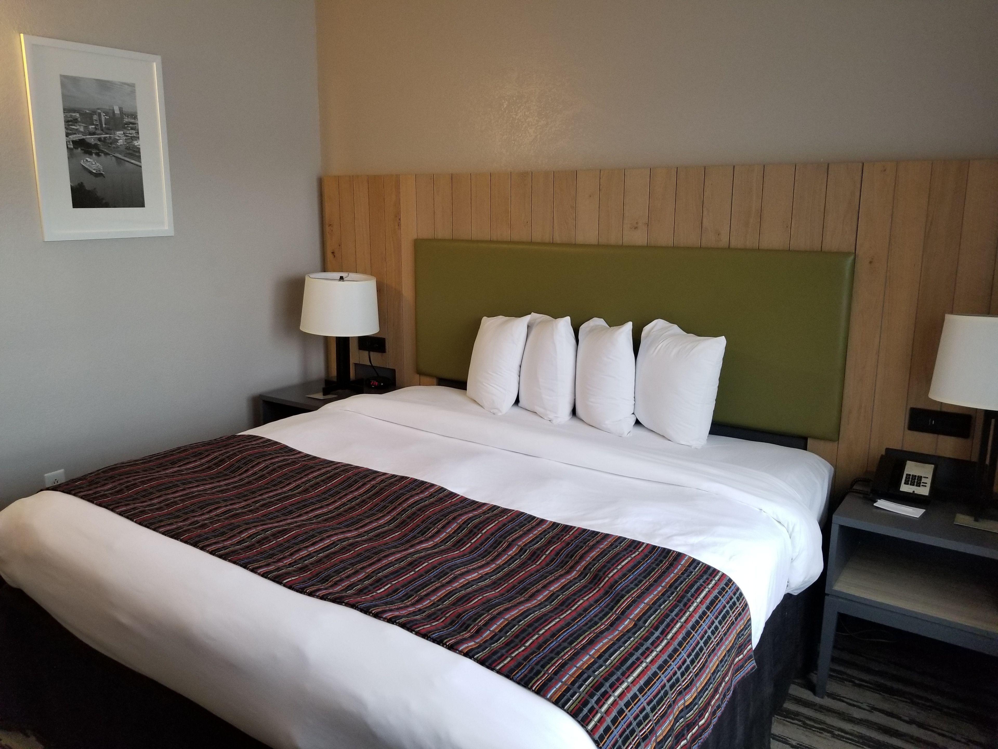 Hotel Country & By Radisson, Airport East, Tn