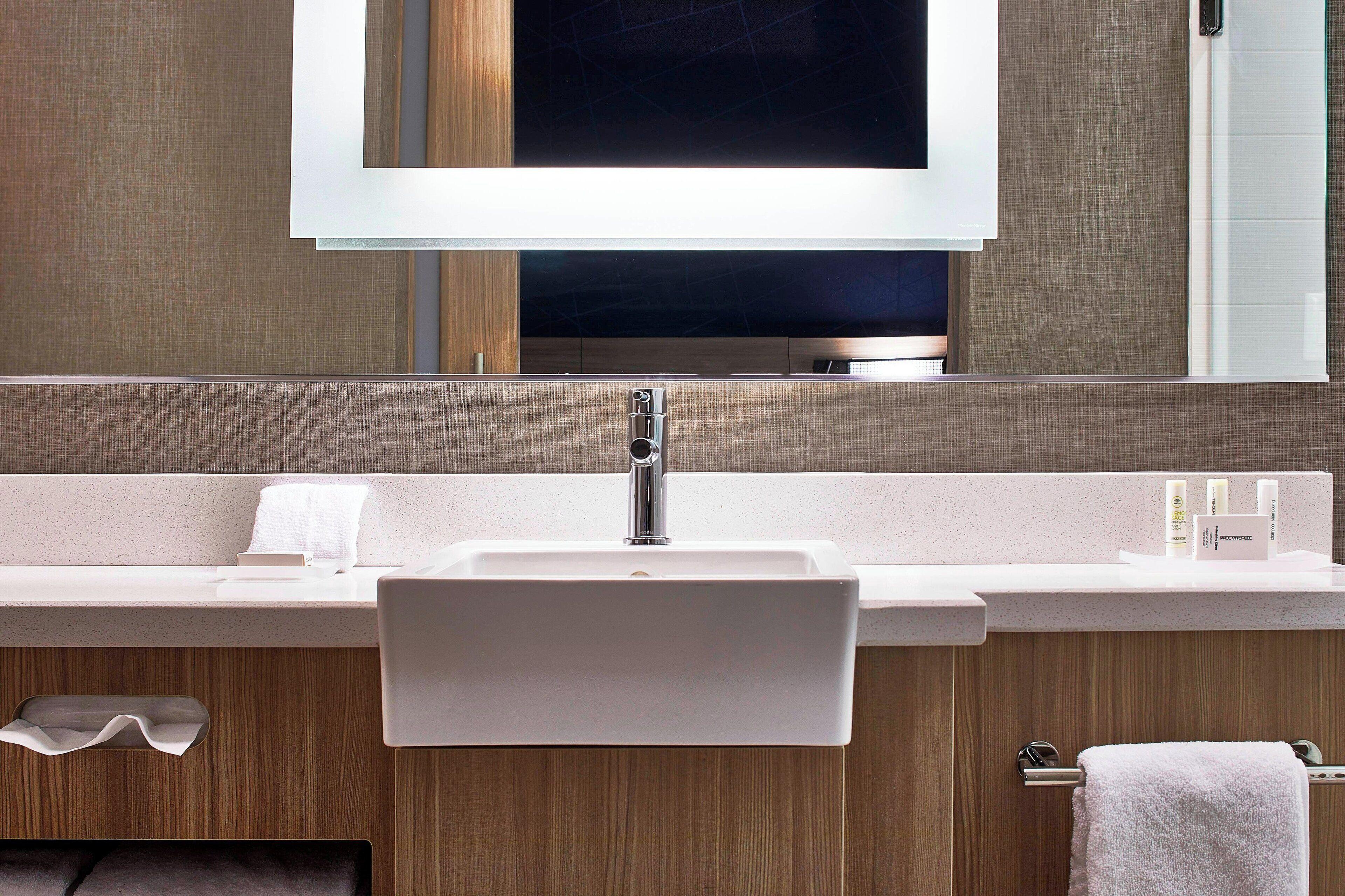 Springhill By Marriott Downtown/convention Center Hotel