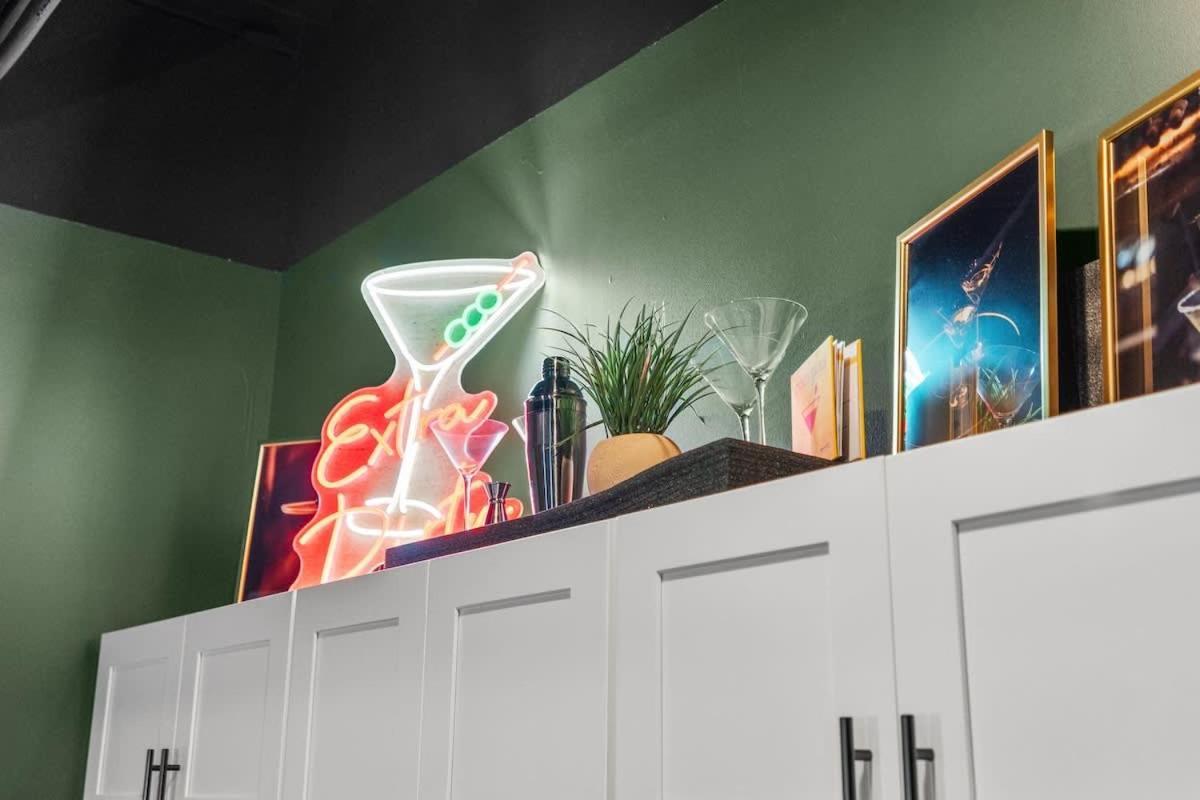 Martini Bar Speakeasy 10min To Broadway Apartment