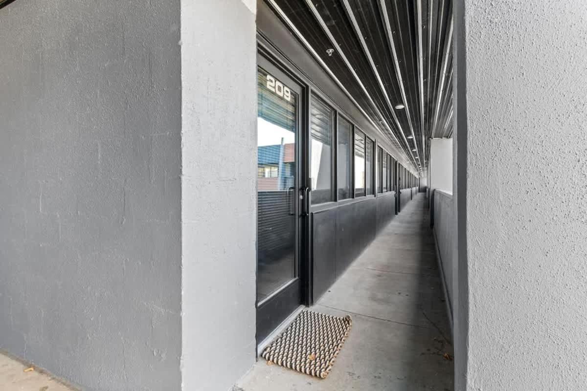 Martini Bar Speakeasy 10min To Broadway Apartment Nashville