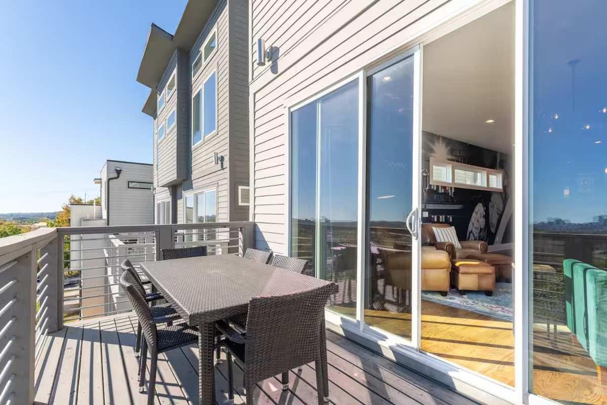 Cashs Speakeasy By Local Holiday home