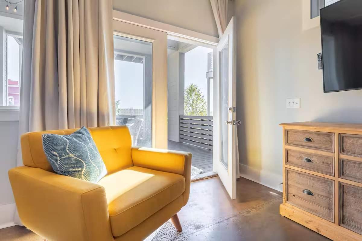 Cashs Speakeasy By Local Holiday home