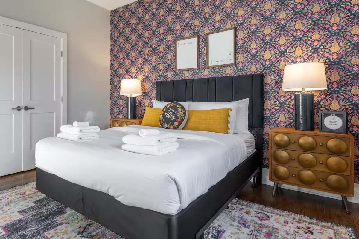 Cashs Speakeasy By Local Holiday home *