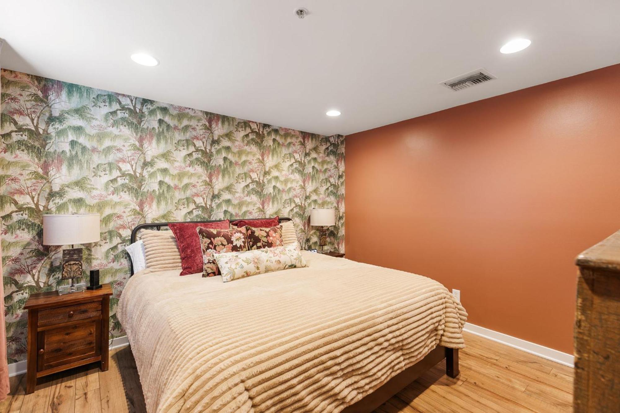 Apartment Downtown Riverfront Unit 780 *