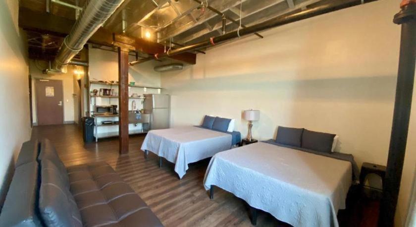 Hostel Downtown - Adults Only *