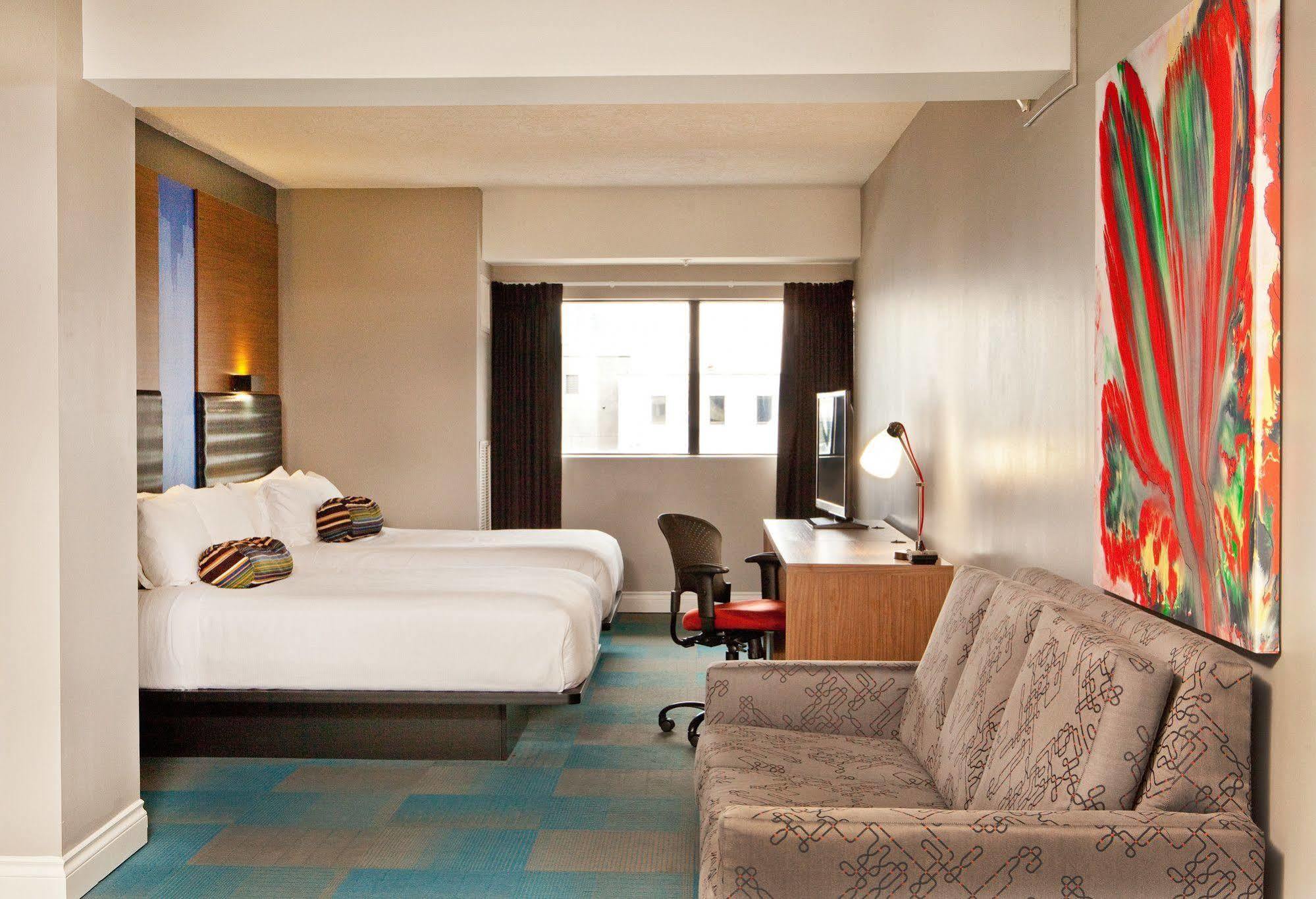 Aloft West End Hotel 3*
