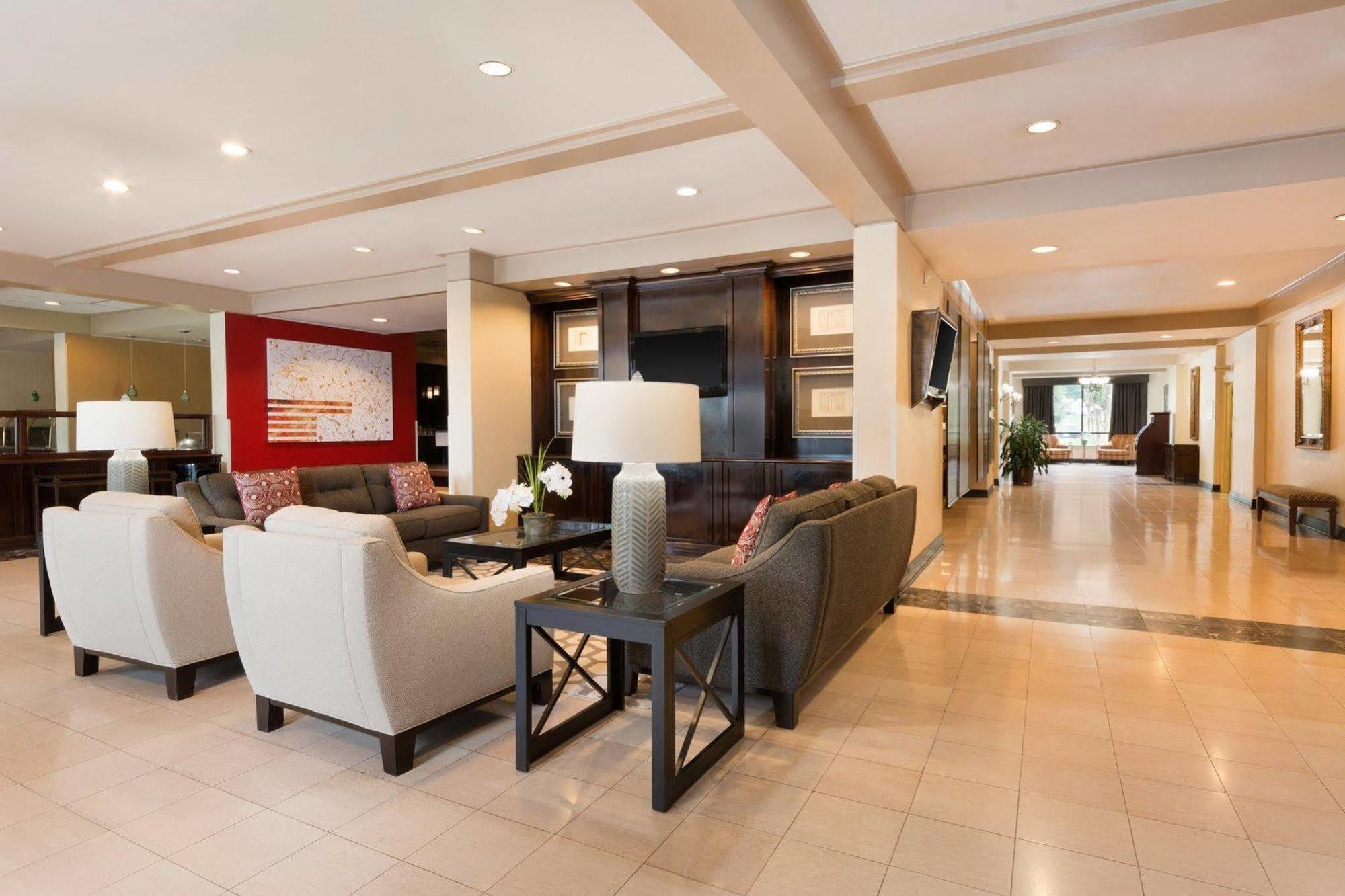 Radisson Airport Hotel