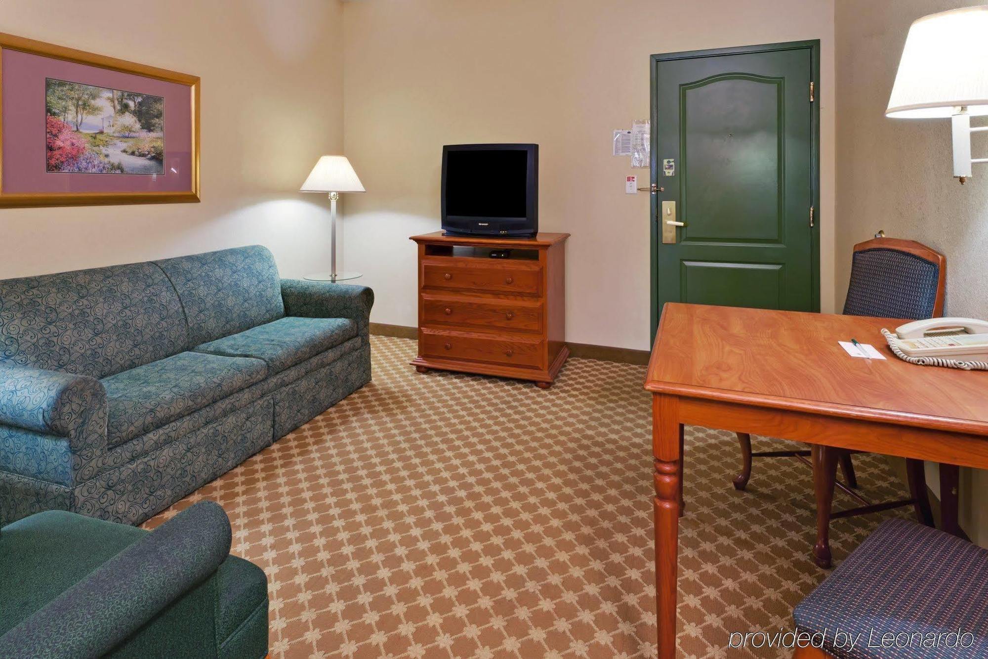 Country & By Radisson, Airport East, Tn 3* Nashville