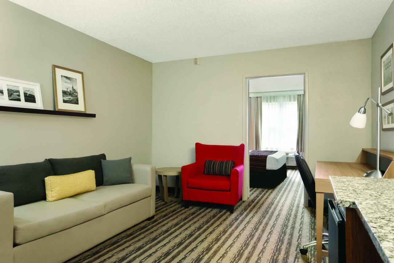 Country & By Radisson, Airport East, Tn 3* Nashville