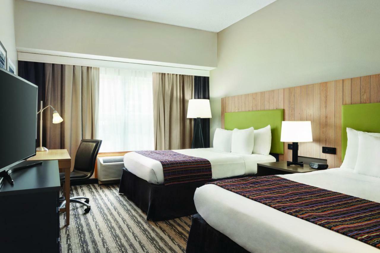 Hotel Country & By Radisson, Airport East, Tn Nashville
