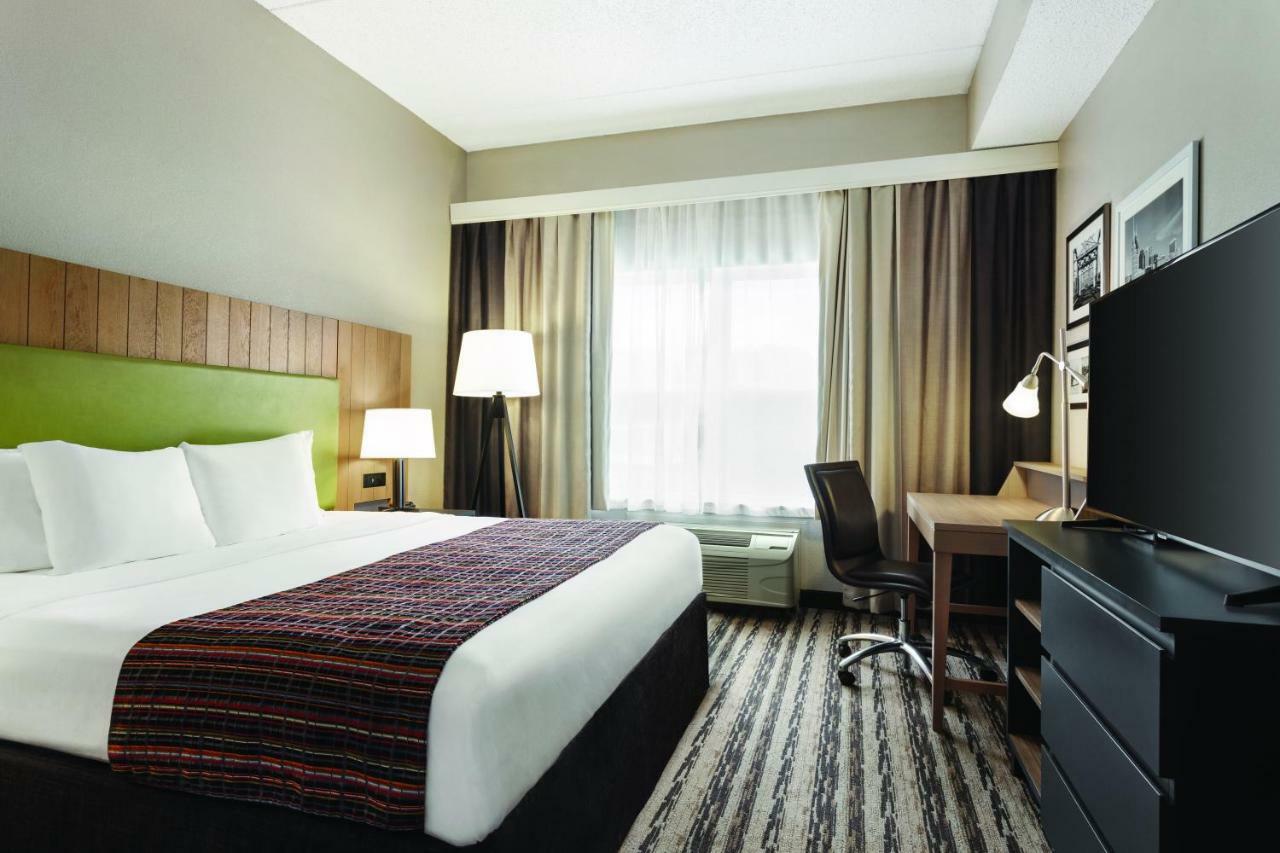 Country & By Radisson, Airport East, Tn 3* Nashville