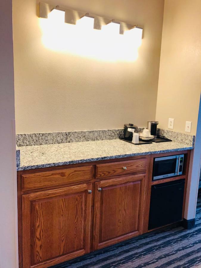 Country & By Radisson, Airport East, Tn 3* Nashville