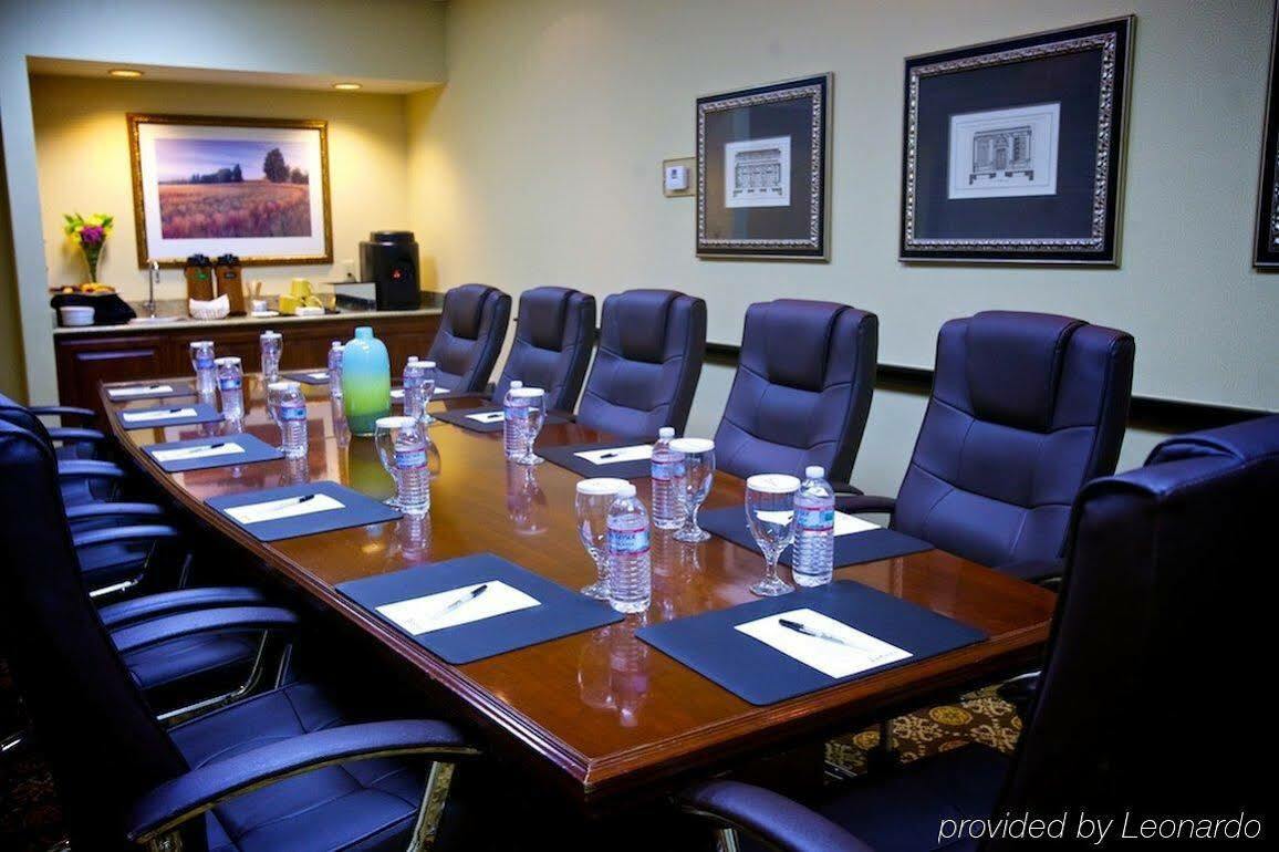 Radisson Airport Hotel 3*