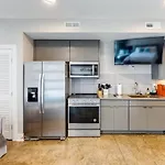 Music City Modern