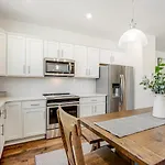 Creative Way Village - Holidays Apartment Nashville