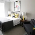 Willie - Corporate Rental - Charlotte Park