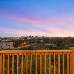 Twin Townhomes On Fern