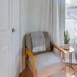 Apartment On Broadway