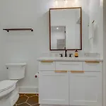 Luxury Downtown Nash/roofdeck/11 Beds Holiday home Nashville