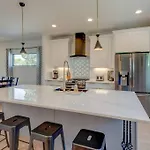 Luxury Downtown Nash/roofdeck/11 Beds Holiday home