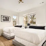 The Hart By Avantstay Holiday home