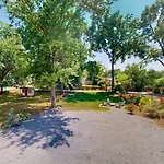 Greenwood Getaway