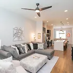 Holiday home Luxury Townhome Skyline Views Mins To Dt