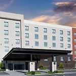 Holiday Inn Express & Suites - Nashville Metrocenter Downtown By Ihg