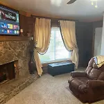 Apartment Log Close To Percy Preist Nashville