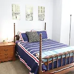 Log Cabin Close To Percy Preist Lake