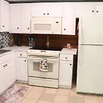 Log Cabin Close To Percy Preist Lake