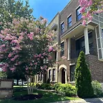 The Painted Muse I Stylish 3br With Rooftop Hot Tub In East Holiday home