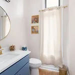 Extra Spacious 4 Bed / 4.5 Bath Music Row *