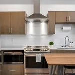 Upscale Cozy With Pool, Patio, Parking Nashville