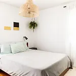 Holiday home Mid-century Modern Near Downtown With Free Parking *