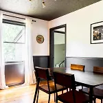 Holiday home Mid-century Modern Near Downtown With Free Parking