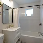 Berry Hill Urban Oasis - By 12 South & Vanderbilt Apartment