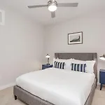 Two Cozysuites Spacious Music Row Apartment *