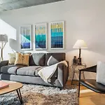 Contemporary City Living In Apartment Nashville