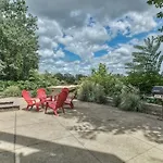 Walk To Broadway Riverfront With Pool Nashville