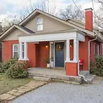 East Nash-Sleeps 10 Walk To Bars 8 Mins To Dt