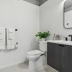 Apartment Contemporary City Living In Nashville