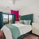 Hyve Apartment *