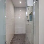 Holiday home Modern Townhome, Large Game Room, 10min To Downtown! Sleeps 10! Nashville