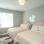 Luxury Townhome Skyline Views Mins To Dt Nashville