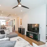 Holiday home Luxury Townhome Skyline Views Mins To Dt *