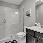 Modern Nations - Walkable - 5 Mi Downtown Nashville