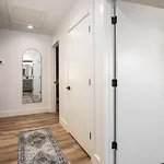 By Vanderbilt And Belmont, 3 Miles To Downtown & Free Parking Apartment