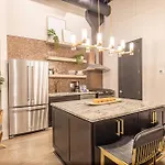 Union St Lofts - Salon - Day Apartment *