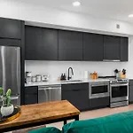 River View High-end With Private Patio And Free Parking *